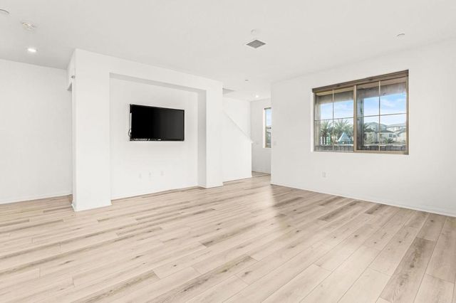 1609 Holly Leaf Way, Oceanside, CA 92056