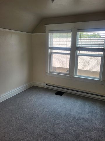 1207 W Shannon Ave, Spokane, WA 99207