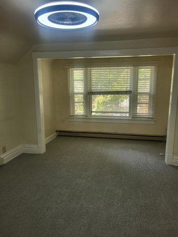 1207 W Shannon Ave, Spokane, WA 99207