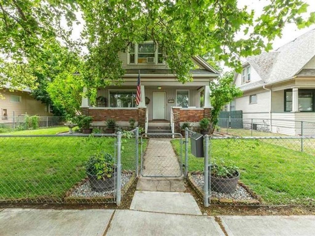 1207 W Shannon Ave, Spokane, WA 99207 photo 1