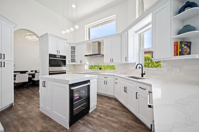 16014 Laurel Creek Drive, Delray Beach, FL 33446