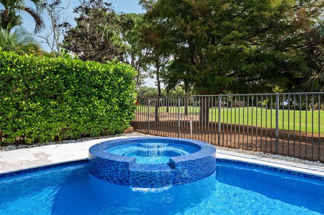 16014 Laurel Creek Drive, Delray Beach, FL 33446