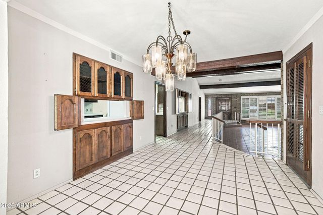 9639 N 19TH Street, Phoenix, AZ 85020