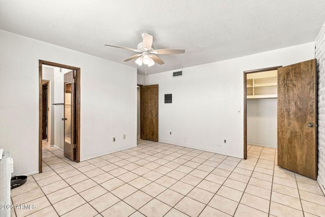 9639 N 19TH Street, Phoenix, AZ 85020
