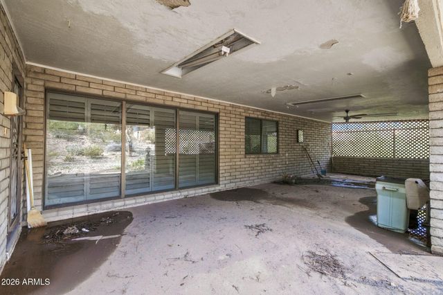 9639 N 19TH Street, Phoenix, AZ 85020