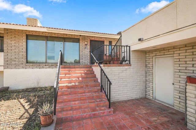 9639 N 19TH Street, Phoenix, AZ 85020