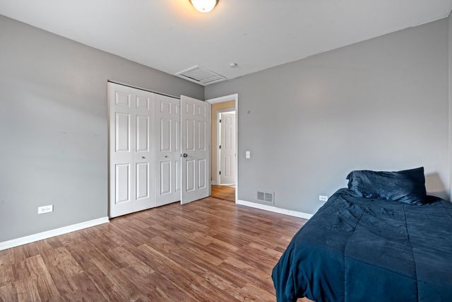 1551 Glacier Parkway, Algonquin, IL 60102