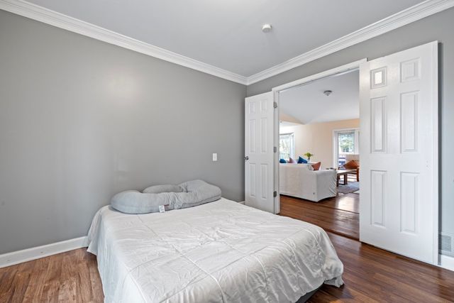 1551 Glacier Parkway, Algonquin, IL 60102