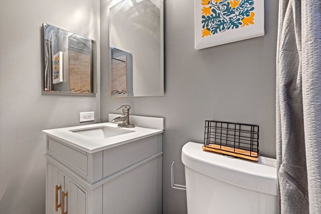 1551 Glacier Parkway, Algonquin, IL 60102