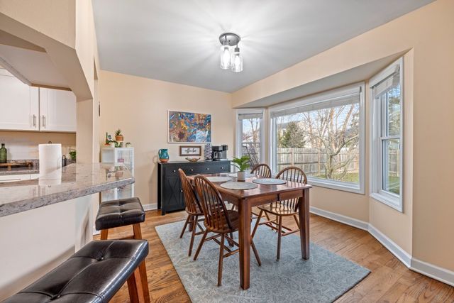 1551 Glacier Parkway, Algonquin, IL 60102