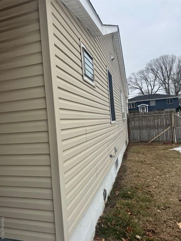 80 Earl Street, Deer Park, NY 11729