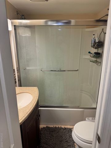 80 Earl Street, Deer Park, NY 11729