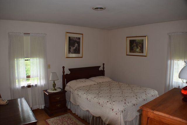 175 High St, Somerset, MA 02716