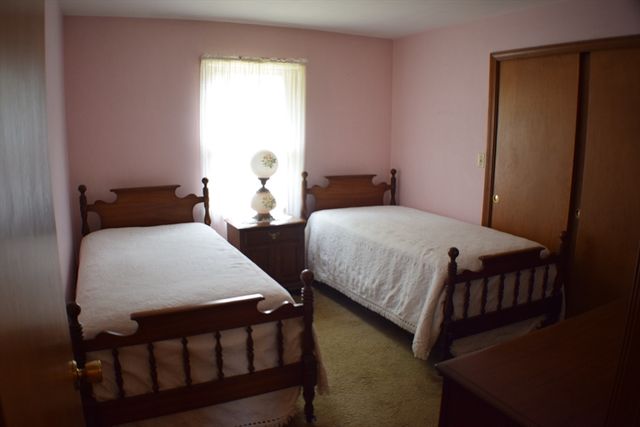 175 High St, Somerset, MA 02716