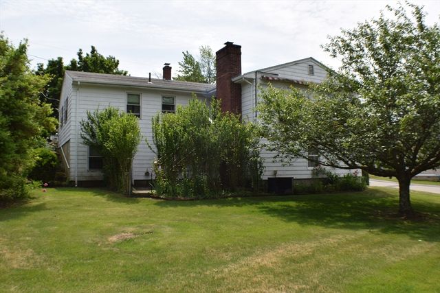 175 High St, Somerset, MA 02716