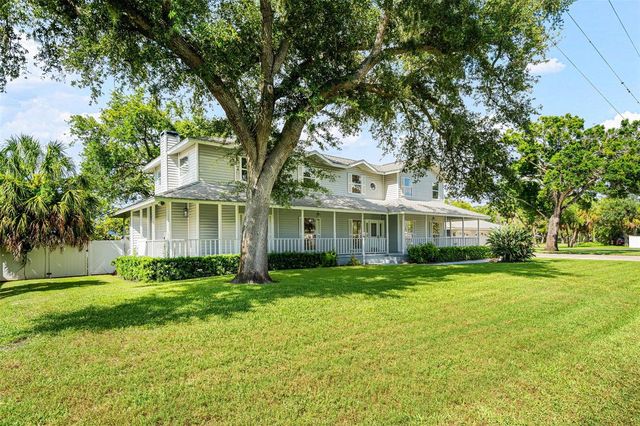 2002 8TH STREET W, Palmetto, FL 34221