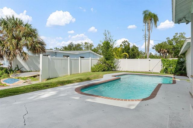 2002 8TH STREET W, Palmetto, FL 34221