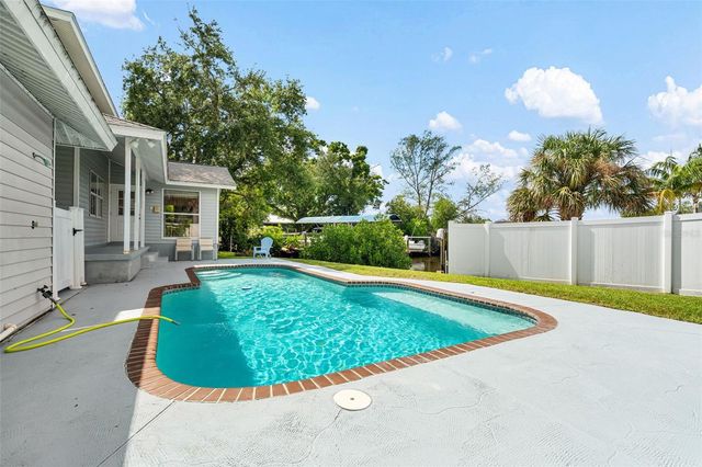 2002 8TH STREET W, Palmetto, FL 34221