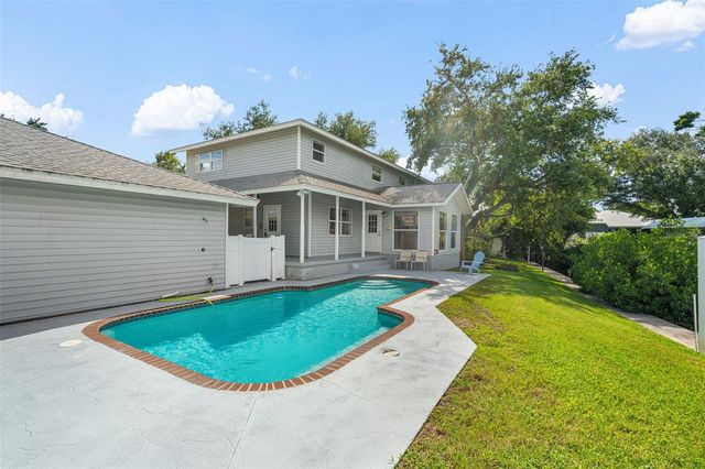 2002 8TH STREET W, Palmetto, FL 34221