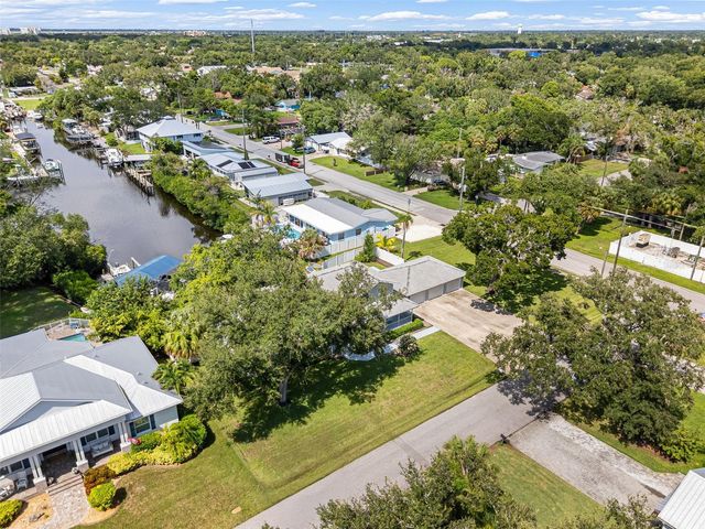2002 8TH STREET W, Palmetto, FL 34221