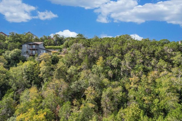 2412 Crazyhorse PASS, Austin, TX 78734