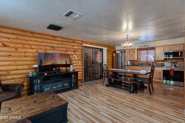 7185 Moon Creek Circle, Pinetop, AZ 85935