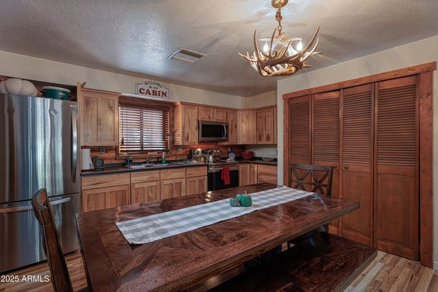 7185 Moon Creek Circle, Pinetop, AZ 85935