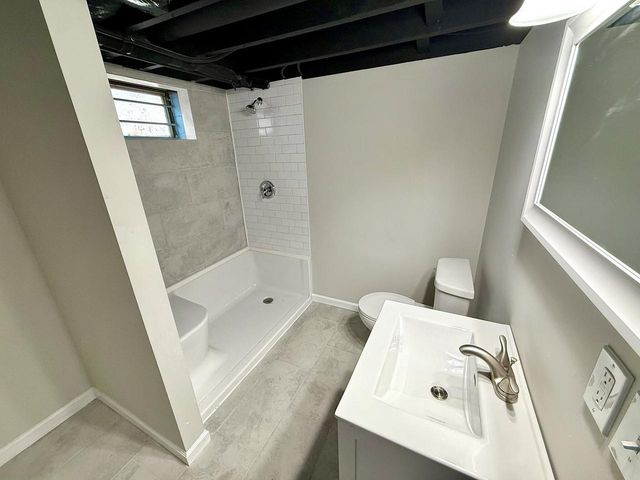 6560 N 60th STREET, Milwaukee, WI 53223