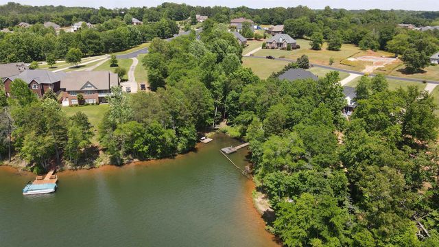 308 Shoreview Drive, Chesnee, SC 29323