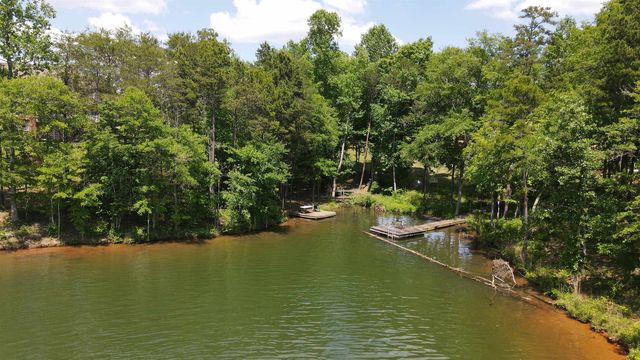 308 Shoreview Drive, Chesnee, SC 29323