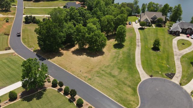 308 Shoreview Drive, Chesnee, SC 29323