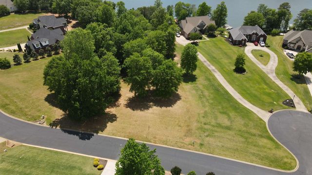 308 Shoreview Drive, Chesnee, SC 29323