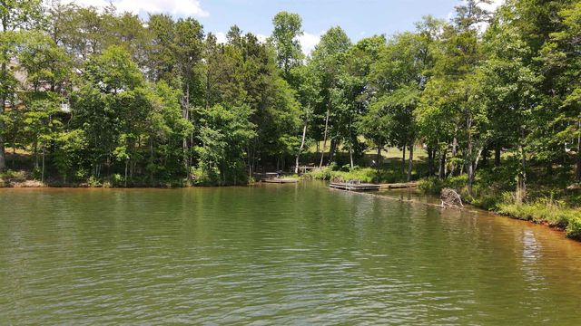 308 Shoreview Drive, Chesnee, SC 29323
