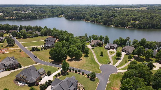 308 Shoreview Drive, Chesnee, SC 29323
