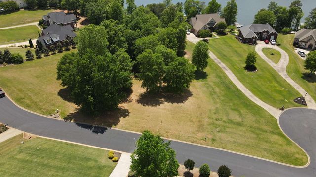 308 Shoreview Drive, Chesnee, SC 29323