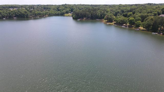 308 Shoreview Drive, Chesnee, SC 29323