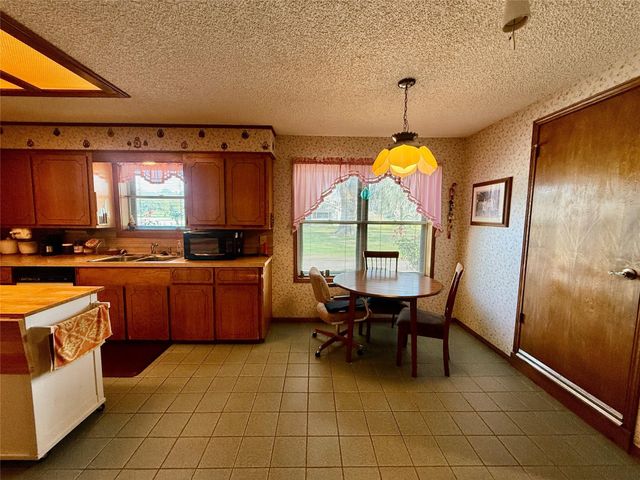 175 Freeman Boulevard, West Columbia, TX 77486