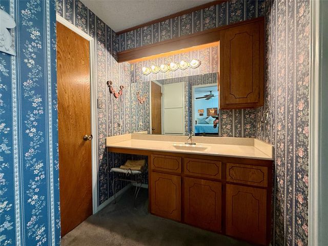 175 Freeman Boulevard, West Columbia, TX 77486