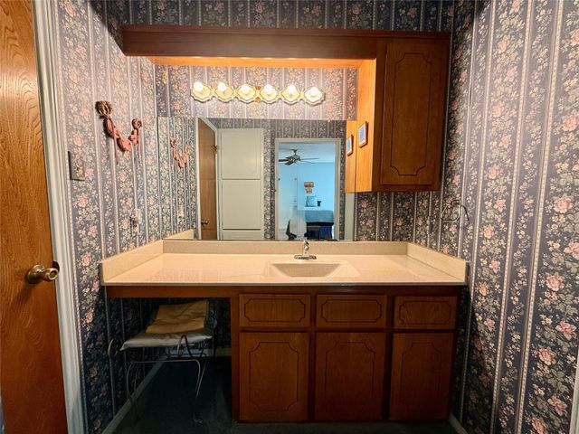 175 Freeman Boulevard, West Columbia, TX 77486