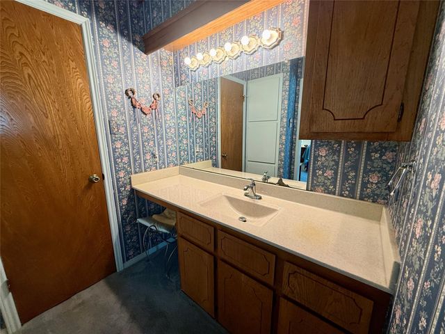 175 Freeman Boulevard, West Columbia, TX 77486