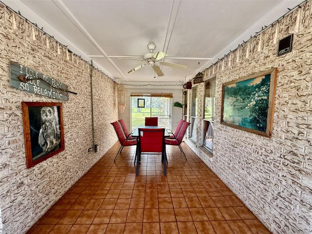 175 Freeman Boulevard, West Columbia, TX 77486