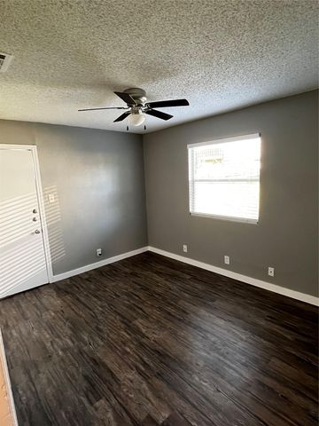 2306 Cedrick CV B, Austin, TX 78748