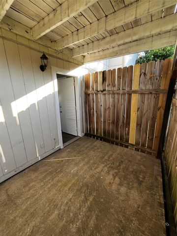2306 Cedrick CV B, Austin, TX 78748