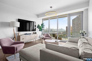 320 Adolphus Avenue PH11, Cliffside Park, NJ 07010