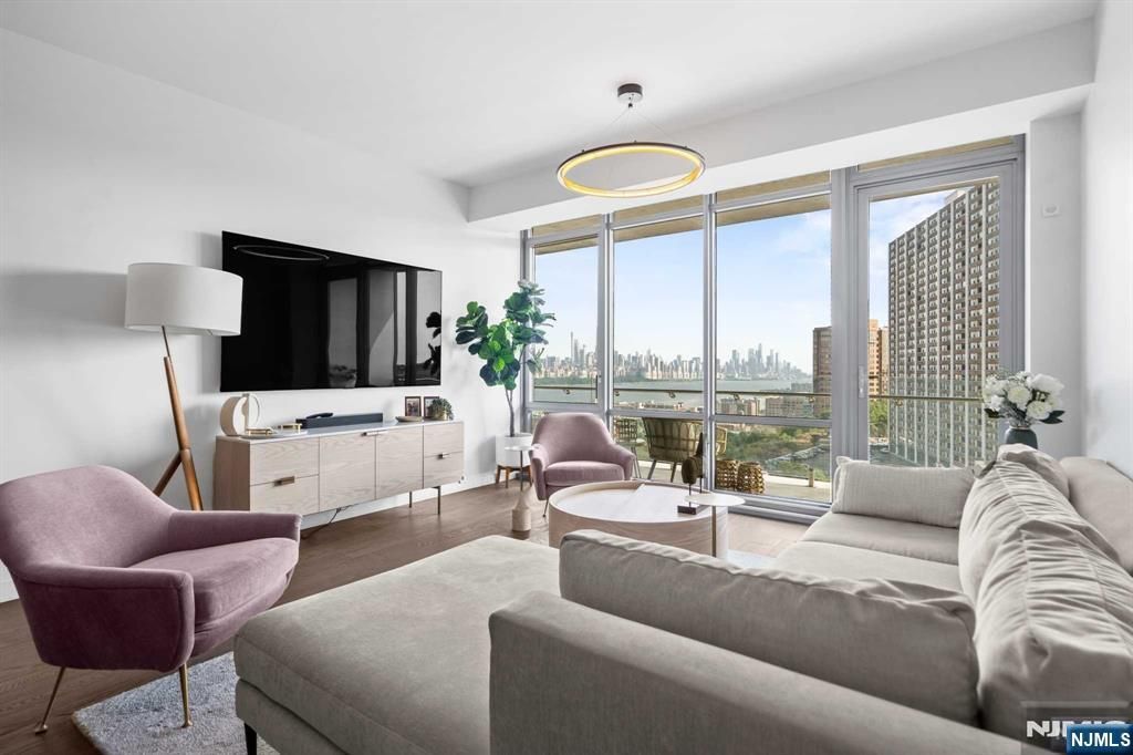 320 Adolphus Avenue PH11, Cliffside Park, NJ 07010