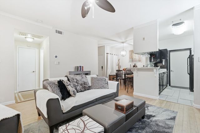 5619 Preston Oaks Road 305, Dallas, TX 75254