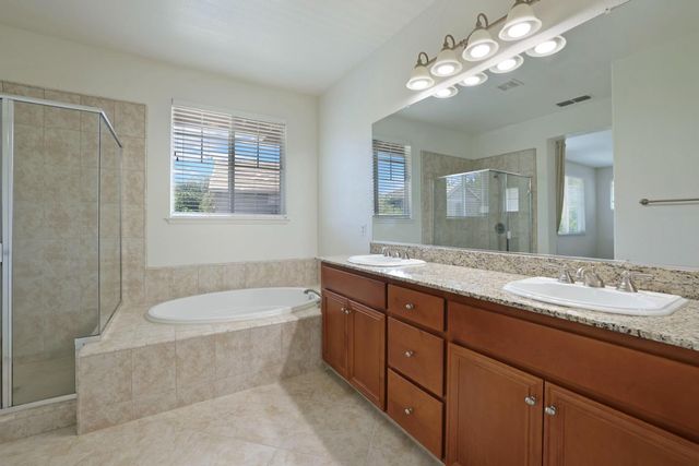 665 S Comunidad St, Mountain House, CA 95391