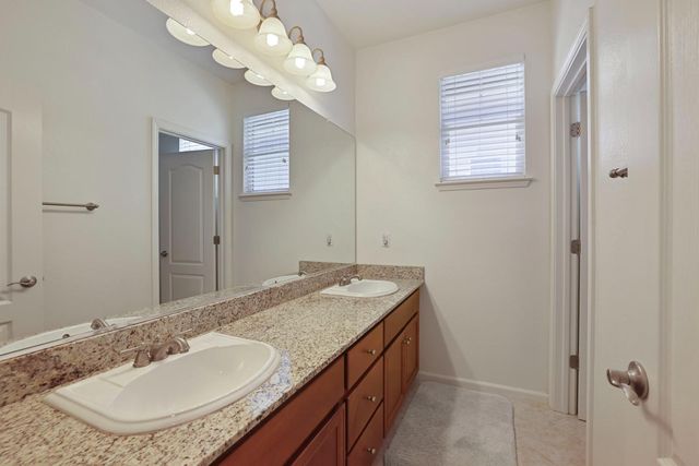 665 S Comunidad St, Mountain House, CA 95391