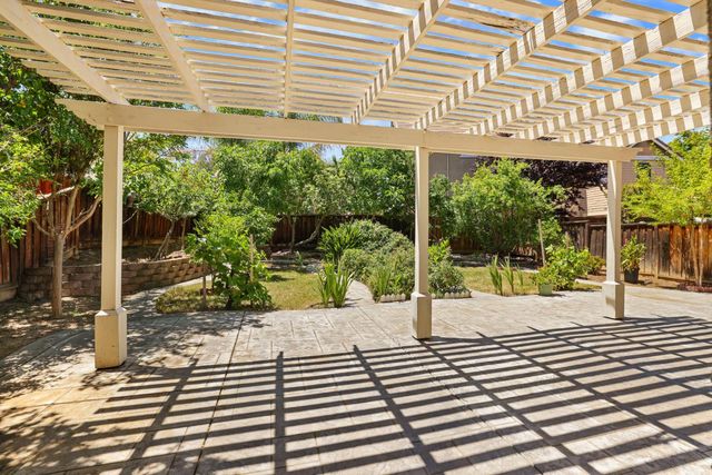 665 S Comunidad St, Mountain House, CA 95391