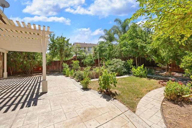 665 S Comunidad St, Mountain House, CA 95391